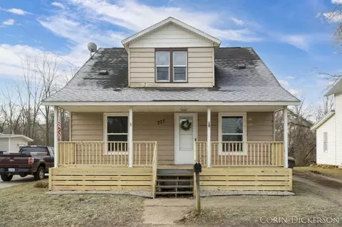 227 Helen Ave, Otsego, MI 49078