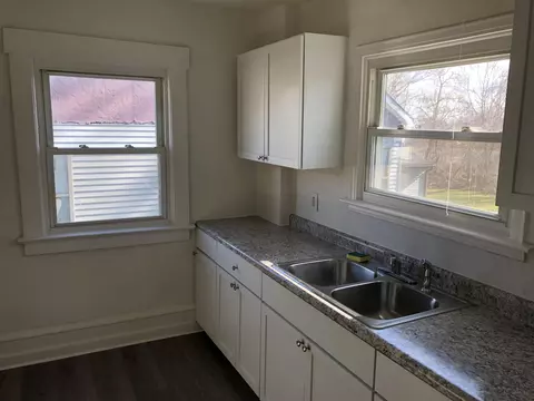 401 Adams St, Jackson, MI 49202 photo 12