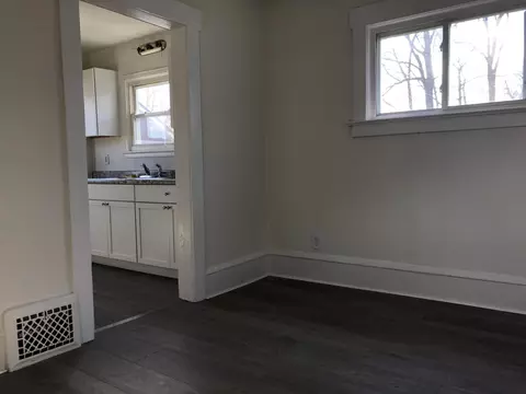 401 Adams St, Jackson, MI 49202 photo 11