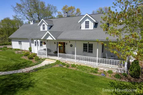 7600 Irving Rd, Middleville, MI 49333