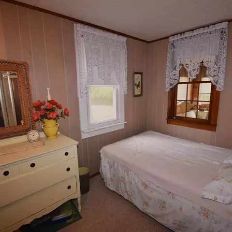 8236 Dickert St, Commerce Twp, MI 48382 photo 5