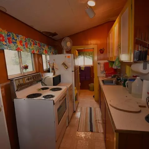 8236 Dickert St, Commerce Twp, MI 48382 photo 11