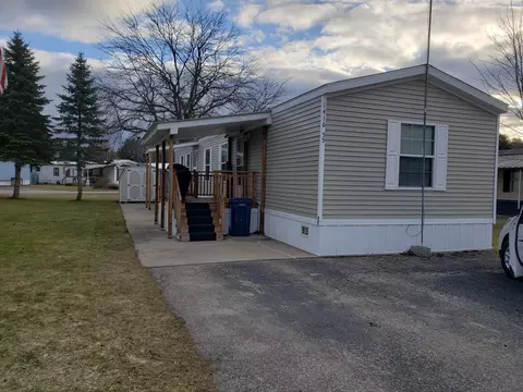 1416 Red Clover Dr, Fremont, MI 49412
