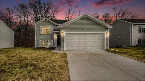 141 St Clair Cir, Brooklyn, MI 49230