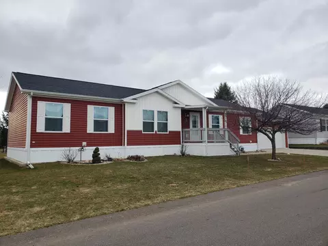 13757 Bluebell Lane Ln, Cedar Springs, MI 49319