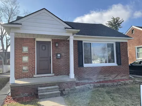 13771 Castle St, Southgate, MI 48195