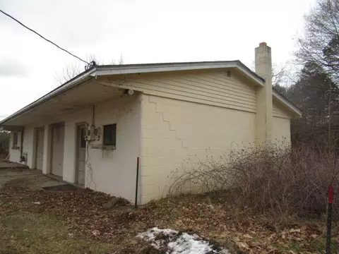 Exterior - 4 Bowerman Rd, Manistee, MI 49660 photo 9 of 11