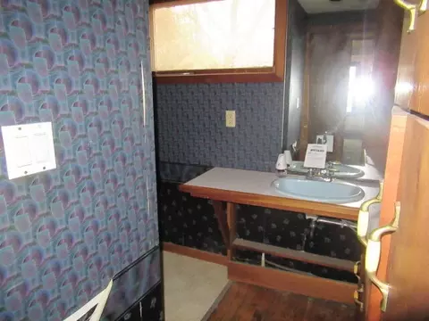 Bath - 4 Bowerman Rd, Manistee, MI 49660 photo 1 of 3