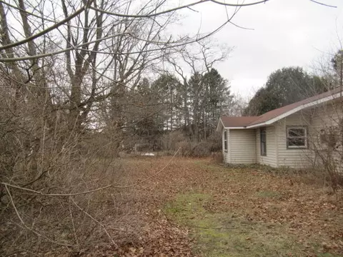 Exterior - 4 Bowerman Rd, Manistee, MI 49660 photo 6 of 11