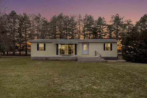4723 Stedman Rd, Ionia, MI 48846