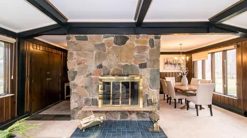 Living - 1020 Bishop Rd, Saline, MI 48176 photo 7 of 8