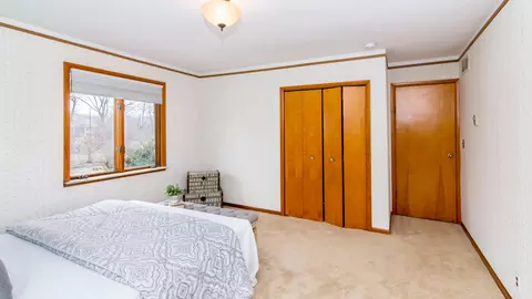 Bedroom - 1020 Bishop Rd, Saline, MI 48176 photo 5 of 7