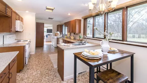 Kitchen - 1020 Bishop Rd, Saline, MI 48176 photo 7 of 7