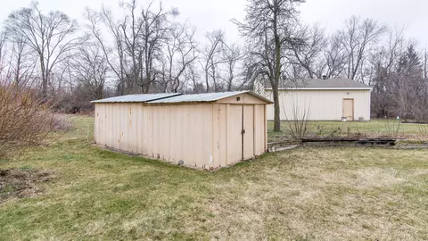 Exterior - 1020 Bishop Rd, Saline, MI 48176 photo 14 of 15