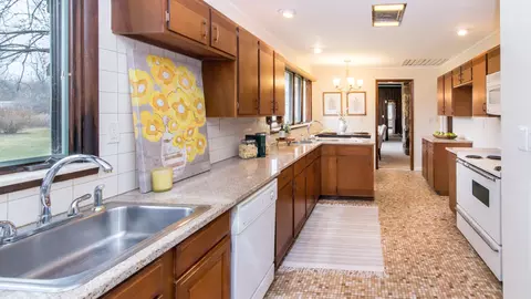 Kitchen - 1020 Bishop Rd, Saline, MI 48176 photo 1 of 7