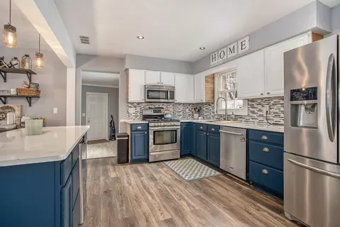 Kitchen - 10982 E Cd Ave, Richland, MI 49083 photo 1 of 5
