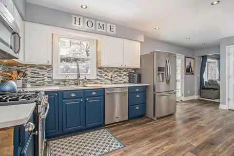 Kitchen - 10982 E Cd Ave, Richland, MI 49083 photo 2 of 5