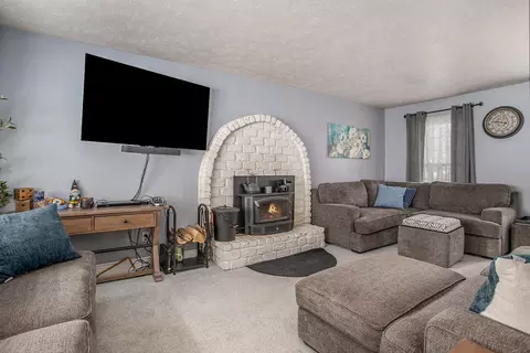 Living - 10982 E Cd Ave, Richland, MI 49083 photo 1 of 4