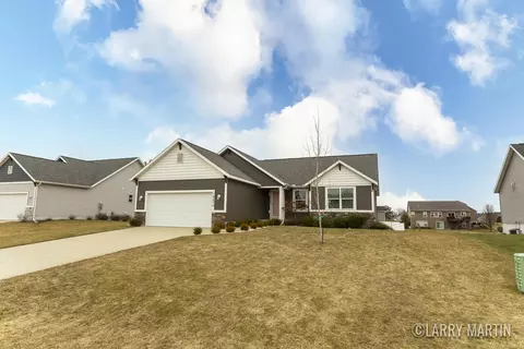 10876 Pine Bow Ct #52, West Olive, MI 49460