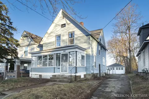 841 Dunham St SE, Grand Rapids, MI 49506