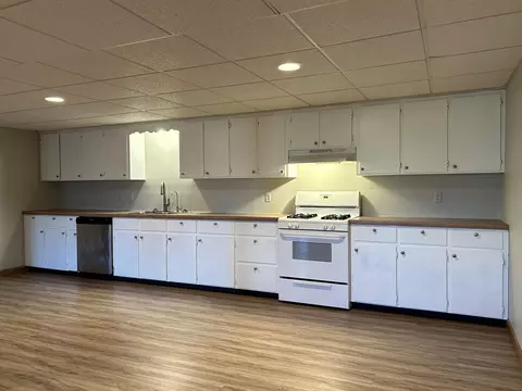 Kitchen - 4280 24th St, Dorr, MI 49323 photo 6 of 6
