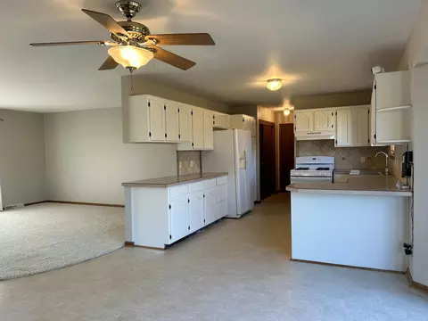 Kitchen - 4280 24th St, Dorr, MI 49323 photo 4 of 6