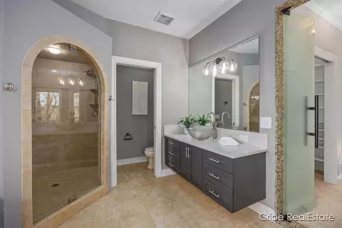Bath - 4844 Summer Ridge Ct NE, Ada, MI 49301 photo 3 of 10