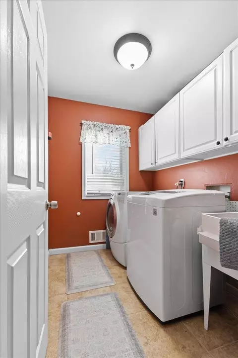 10385 Spring Grv, Brighton, MI 48114 photo 11