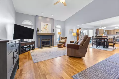 10385 Spring Grv, Brighton, MI 48114 photo 4