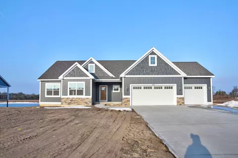 9503 Shoreway Dr, West Olive, MI 49460
