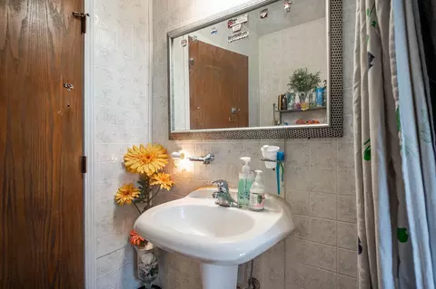 170 E Hazelhurst St, Ferndale, MI 48220 photo 25