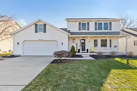 3816 Black Creek Dr, Hudsonville, MI 49426