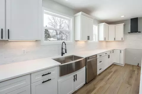 Kitchen - 11637 Heron St, Schoolcraft, MI 49087 photo 3 of 6