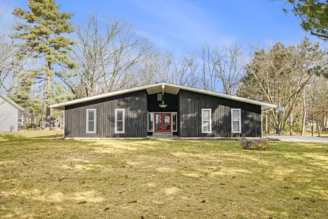 26130 Helen Rd, Sturgis, MI 49091