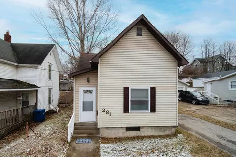 281 5th St, Manistee, MI 49660