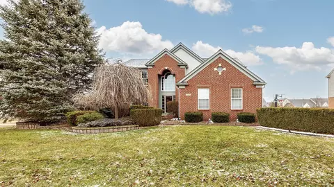 48580 Greenwich Cir, Canton, MI 48188