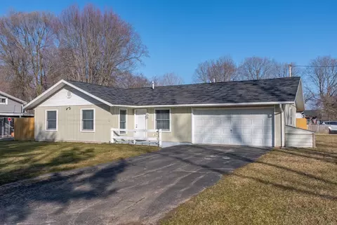 7979 Forest Beach Rd, Watervliet, MI 49098