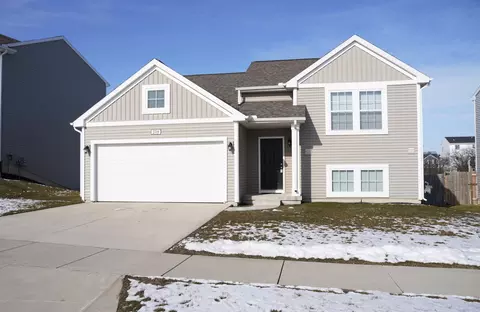 2719 Plover Dr SE, Kentwood, MI 49508