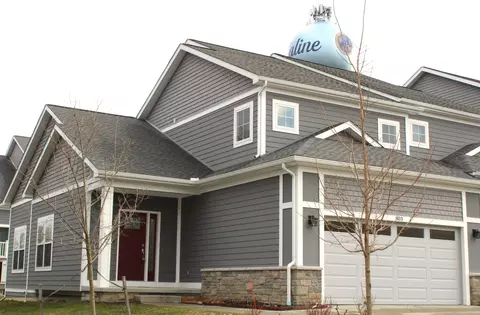 108 E Henry St #803, Saline, MI 48176