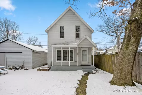 121 Lexington Ave SW, Grand Rapids, MI 49504
