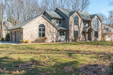 5610 Blue Spruce Ln, Kalamazoo, MI 49009