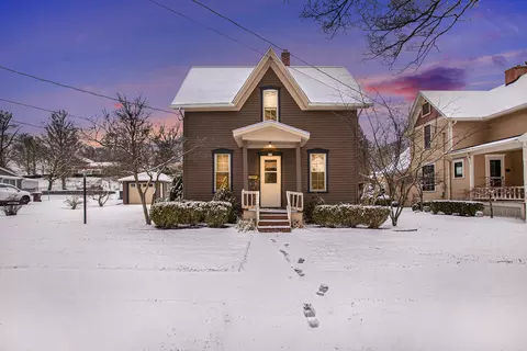 325 N Eagle St, Marshall, MI 49068