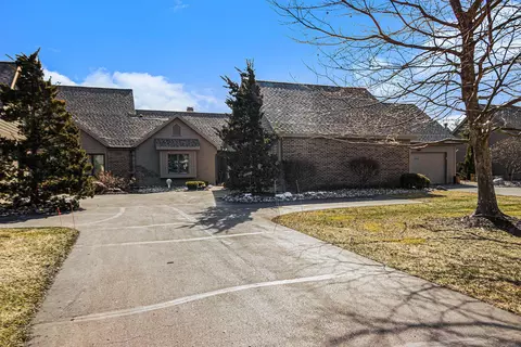 2737 Aspen Rd, Ann Arbor, MI 48108