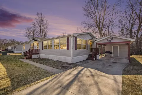 2006 Ontario Rd #152, Niles, MI 49120