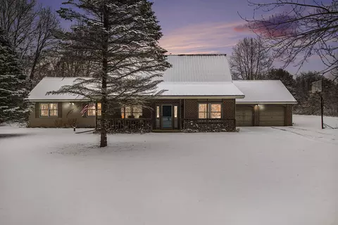 9647 Bellevue Rd, Battle Creek, MI 49014
