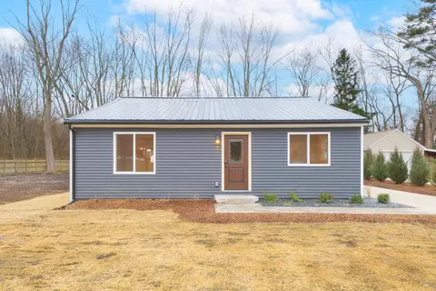 319 E Arlington St, Bangor, MI 49013