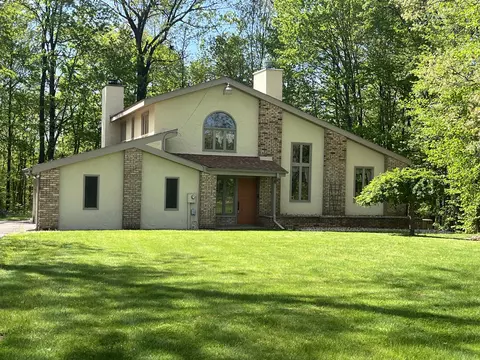 7349 7 12 Mile Rd, Ceresco, MI 49033