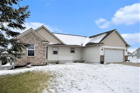 4260 Homestead Dr, Wayland, MI 49348