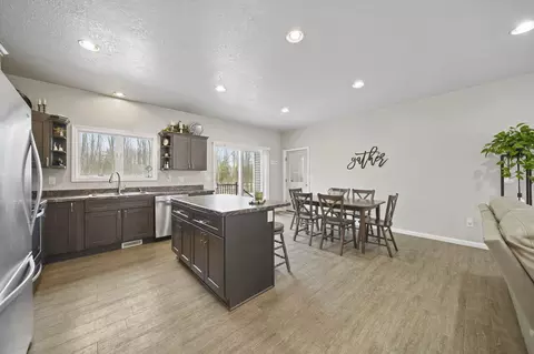 Kitchen - 6437 Cross Rd, Concord, MI 49237 photo 4 of 4