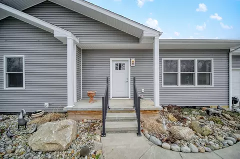 Exterior - 6437 Cross Rd, Concord, MI 49237 photo 6 of 25